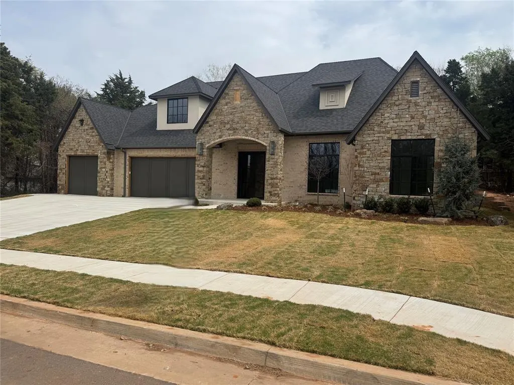 Photo 3 — 3208 Hidden Creek Drive, Edmond, OK 73034