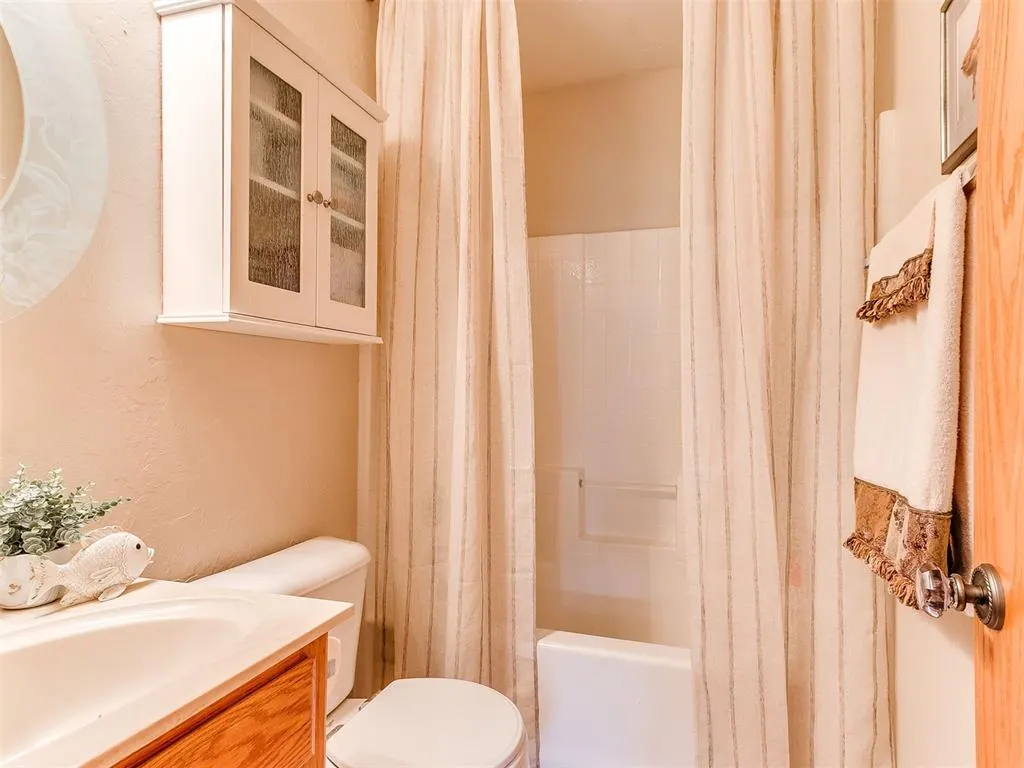 Photo 10 — 3300 Heather Glen Drive, Norman, OK 73072