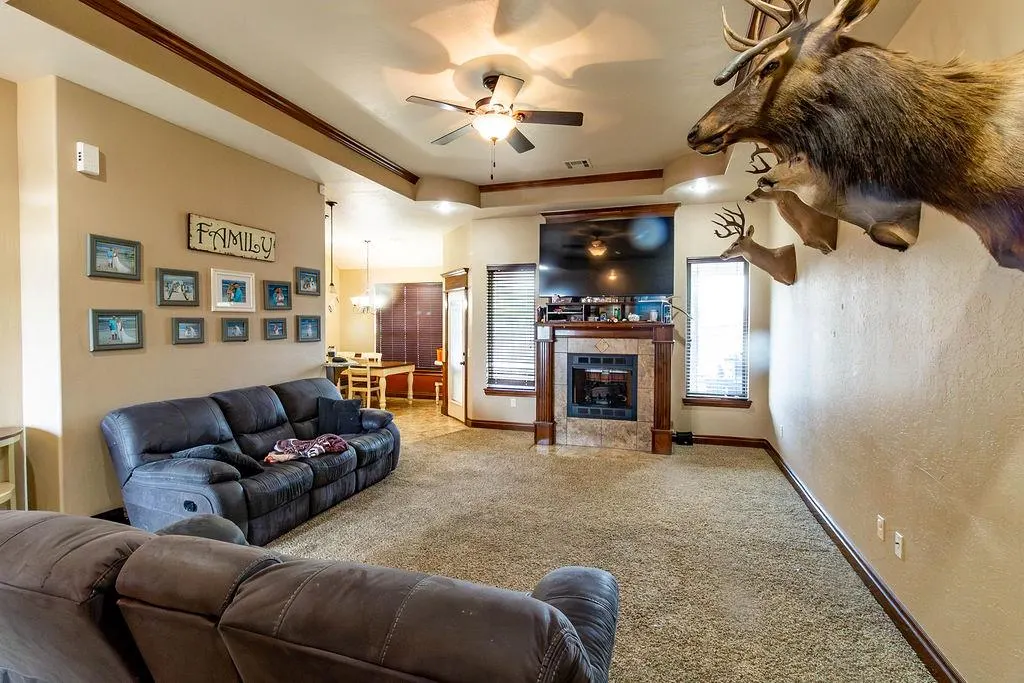 Photo 3 — 1414 Limestone Way, Elgin, OK 73538