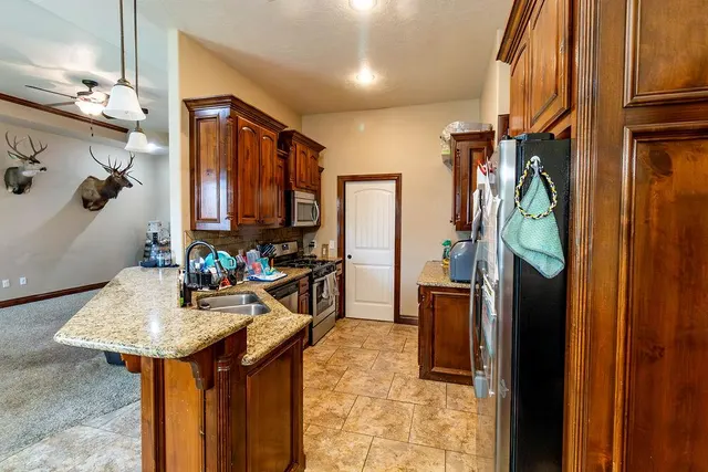 Photo 5 — 1414 Limestone Way, Elgin, OK 73538