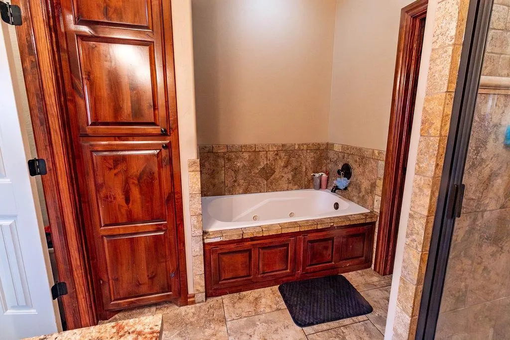 Photo 14 — 1414 Limestone Way, Elgin, OK 73538