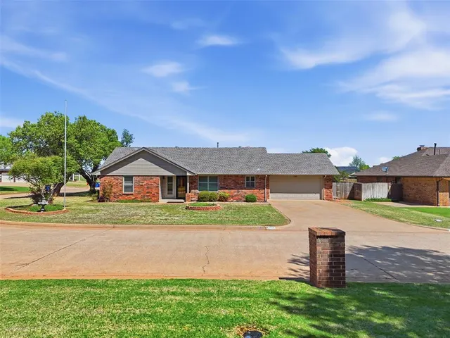 Photo 4 — 1208 Francis Lane, Kingfisher, OK 73750