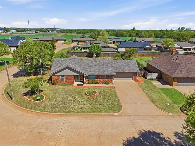Photo 7 — 1208 Francis Lane, Kingfisher, OK 73750