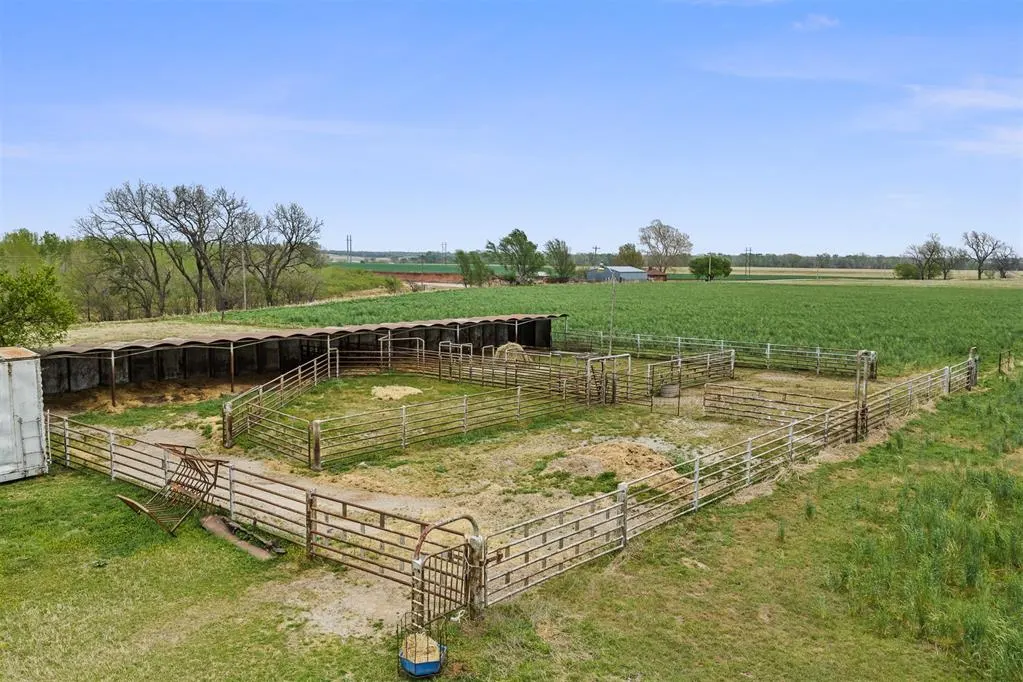 Photo 44 — 12333 N County Road 3165, Pauls Valley, OK 73075