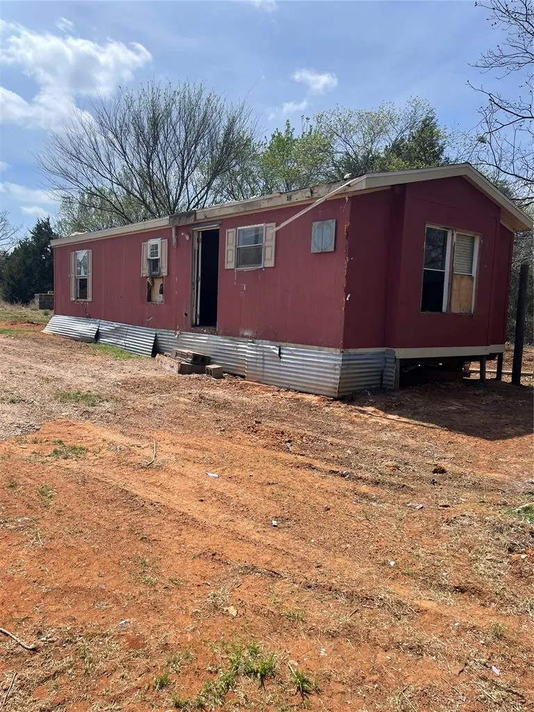 Front exterior — 29360 Fishmarket Road, Macomb, OK 74852