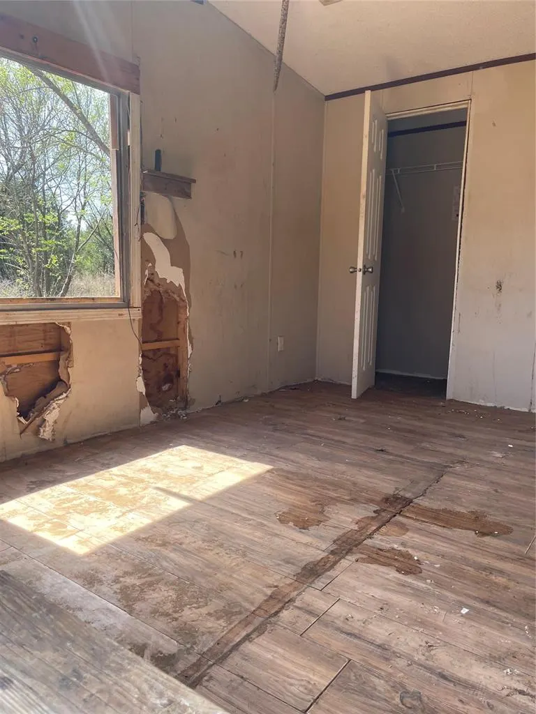 Photo 9 — 29360 Fishmarket Road, Macomb, OK 74852