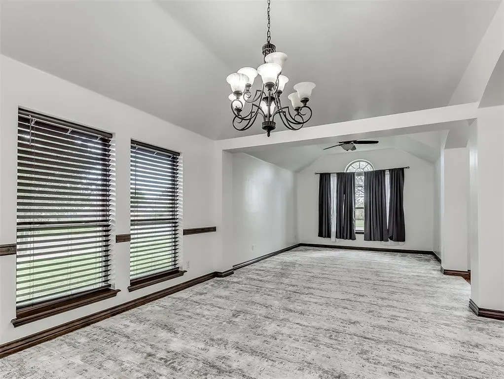 Photo 8 — 18501 El Greco Drive, Edmond, OK 73012