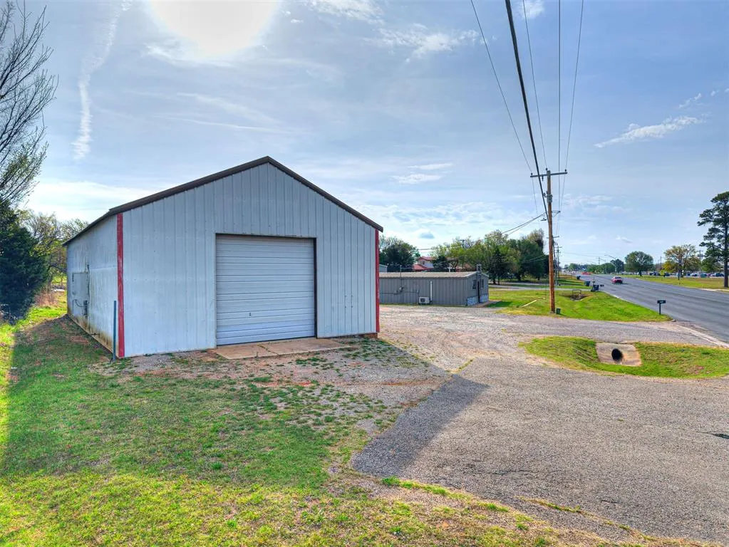 Photo 9 — 2908 N Highway 3 Highway, Seminole, OK 74868