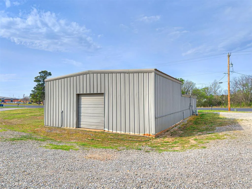 Photo 15 — 2908 N Highway 3 Highway, Seminole, OK 74868