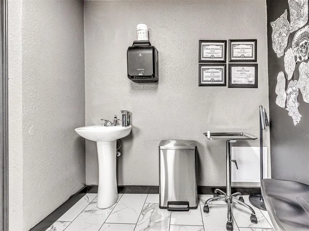 Photo 3 — 2908 N Highway 3 Highway, Seminole, OK 74868