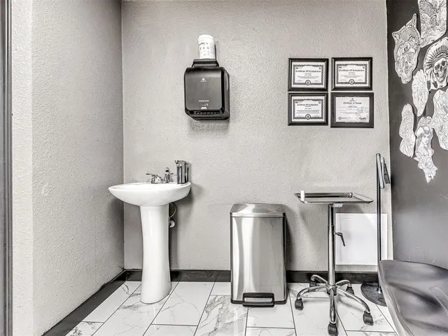 Photo 3 — 2908 N Highway 3 Highway, Seminole, OK 74868