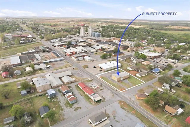 Photo 3 — 120 N Carnegie Street, Carnegie, OK 73015