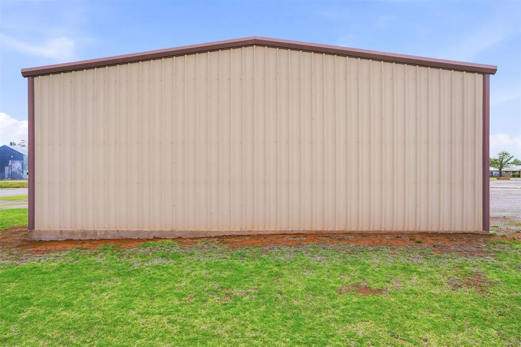 Photo 13 — 120 N Carnegie Street, Carnegie, OK 73015