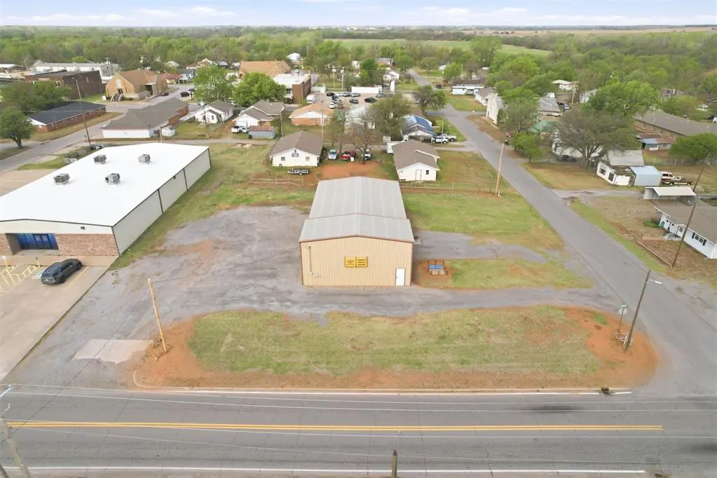 Photo 16 — 120 N Carnegie Street, Carnegie, OK 73015