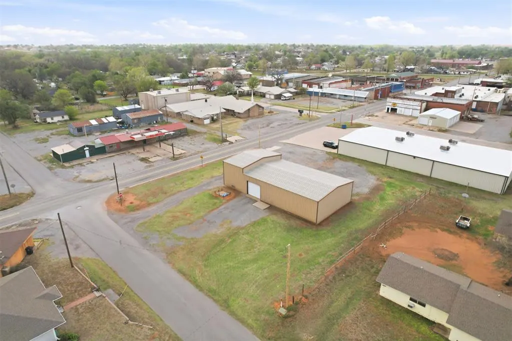 Photo 17 — 120 N Carnegie Street, Carnegie, OK 73015