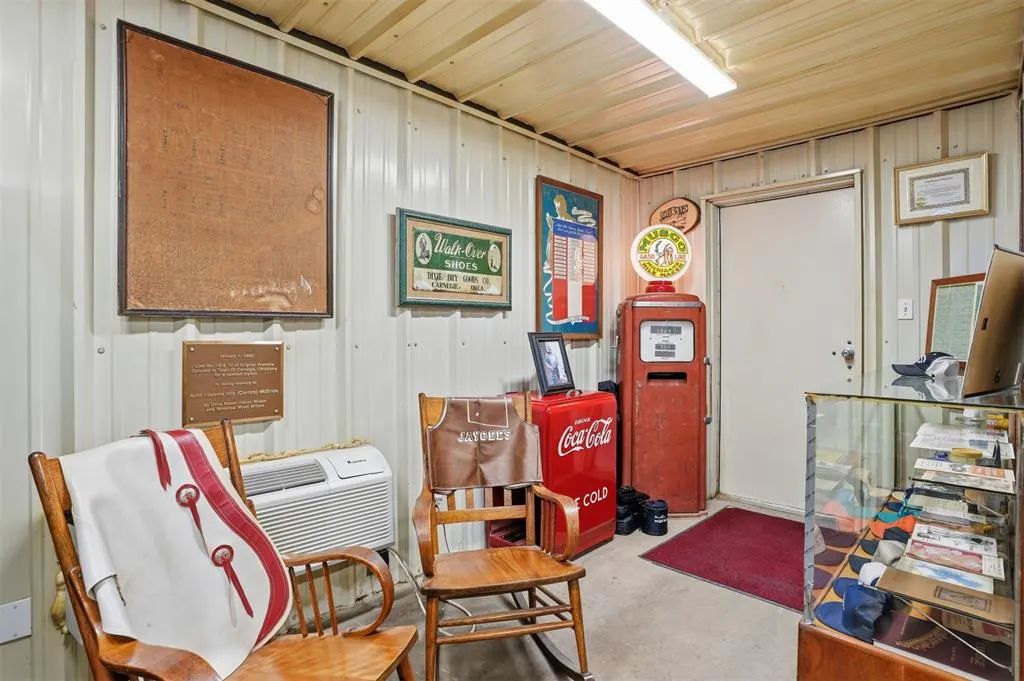 Photo 22 — 120 N Carnegie Street, Carnegie, OK 73015