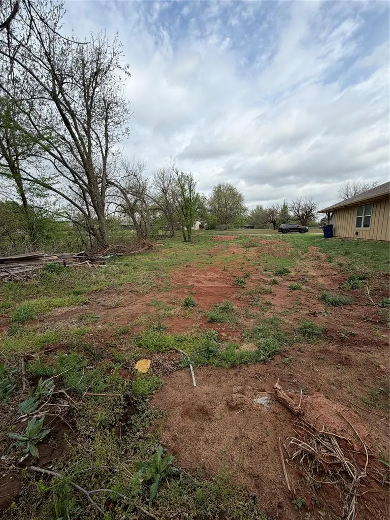 Photo 4 — E Rutgers Avenue, Guthrie, OK 73044