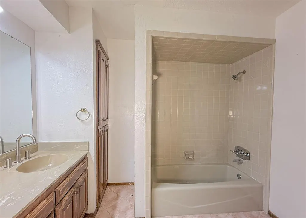 Photo 25 — 3908 NW 68th Street, Oklahoma City, OK 73116