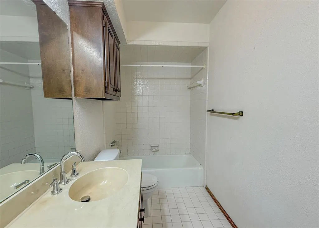 Photo 29 — 3908 NW 68th Street, Oklahoma City, OK 73116