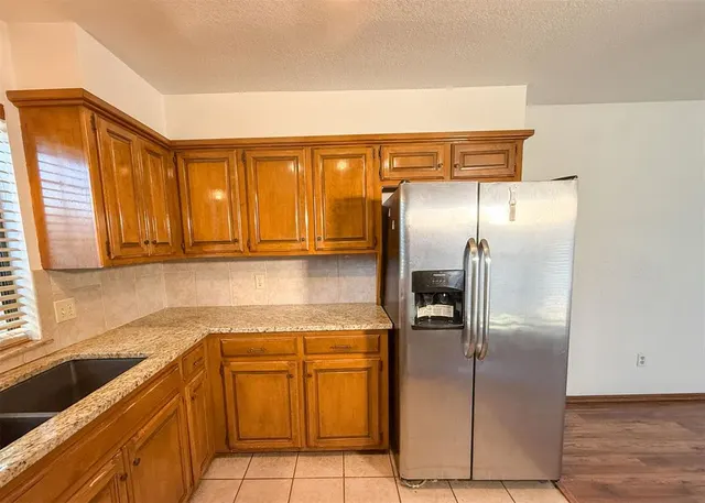 Photo 4 — 7019 N Spinnaker Lane, Oklahoma City, OK 73116