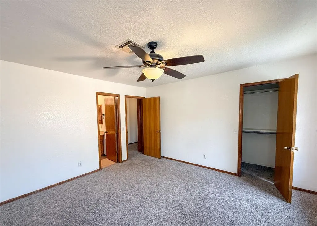 Photo 15 — 7019 N Spinnaker Lane, Oklahoma City, OK 73116