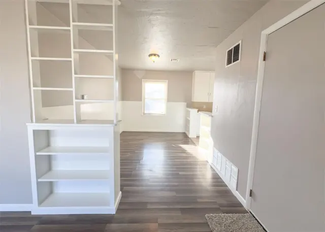 Photo 3 — 1740 Churchill Way, The Village, OK 73120