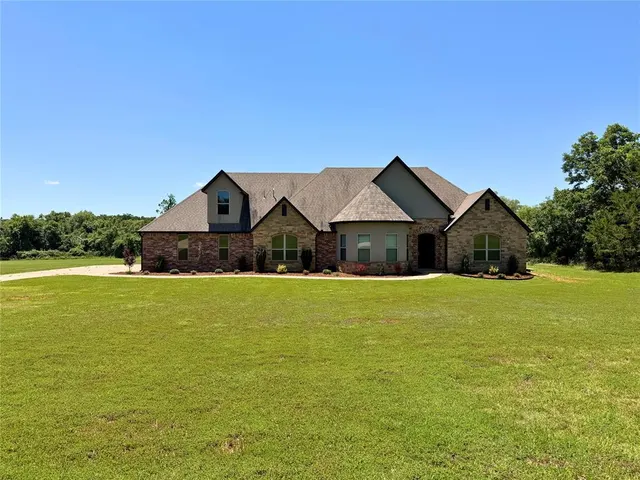 Photo 3 — 10060 E Stella Acres Lane, Oklahoma City, OK 73165
