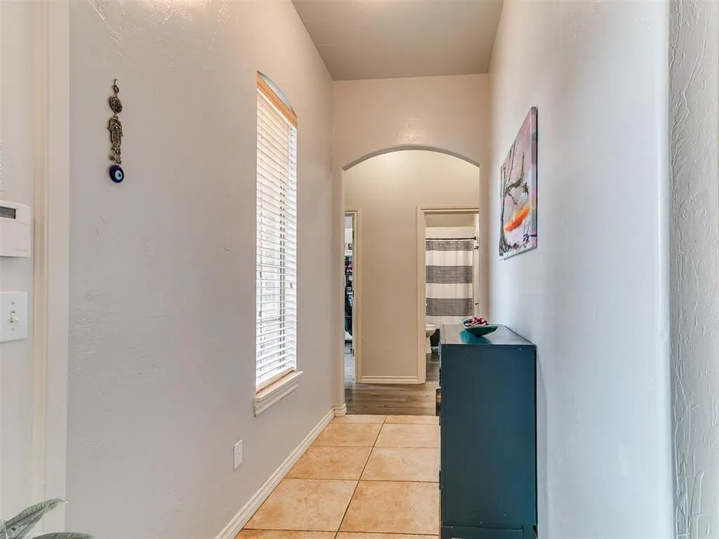Photo 13 — 10801 NW 118th Place, Yukon, OK 73099