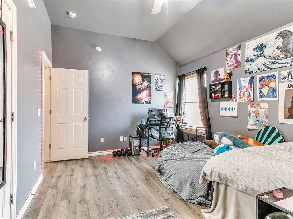 Photo 16 — 10801 NW 118th Place, Yukon, OK 73099