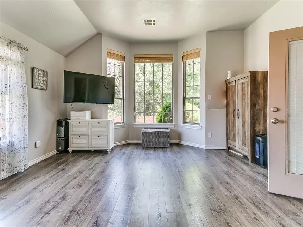 Photo 22 — 10801 NW 118th Place, Yukon, OK 73099
