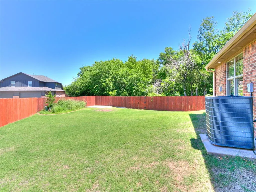 Photo 31 — 10801 NW 118th Place, Yukon, OK 73099