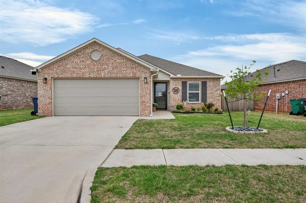 Front exterior — 11613 NW 95th Street, Yukon, OK 73099