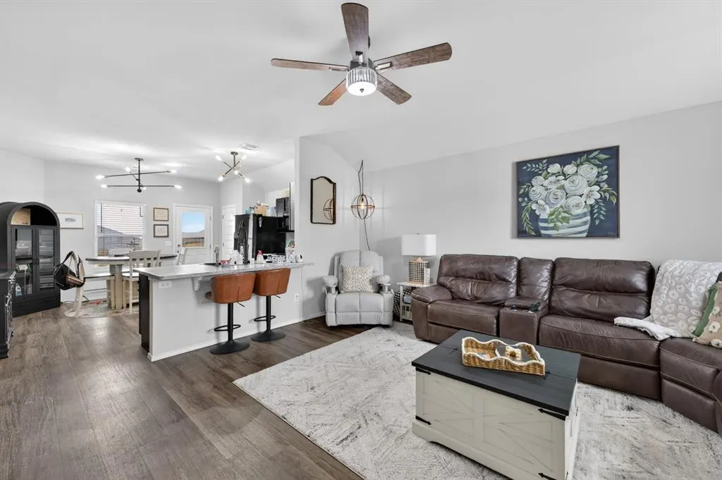 Photo 2 — 11613 NW 95th Street, Yukon, OK 73099