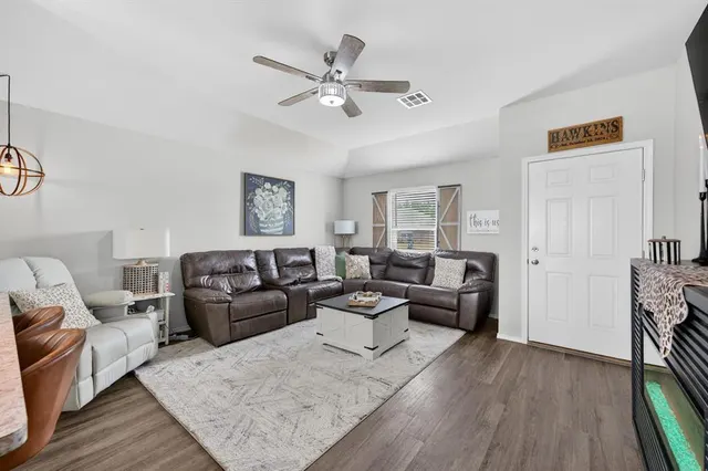 Photo 3 — 11613 NW 95th Street, Yukon, OK 73099