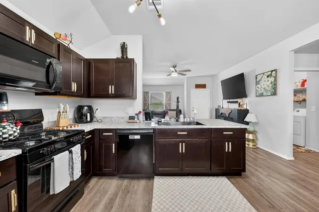 Photo 8 — 11613 NW 95th Street, Yukon, OK 73099