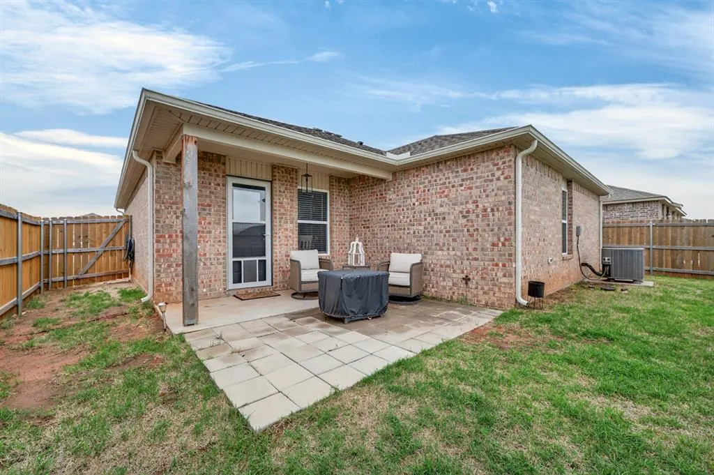 Photo 24 — 11613 NW 95th Street, Yukon, OK 73099