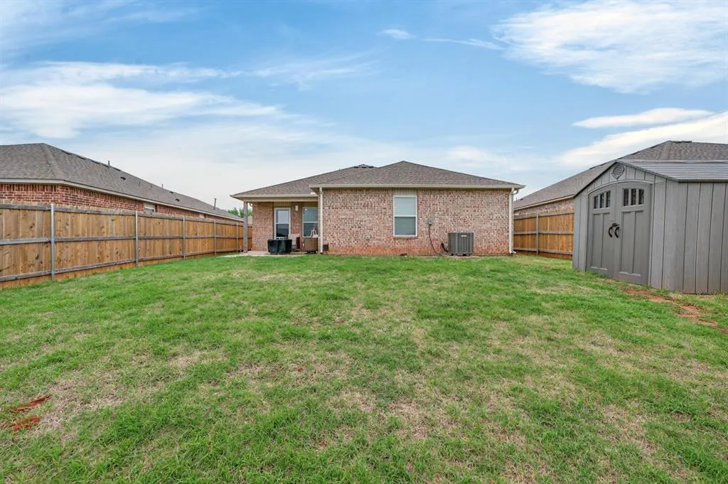 Photo 25 — 11613 NW 95th Street, Yukon, OK 73099