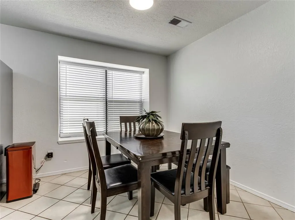 Photo 10 — 1917 Gerrie Street, Midwest City, OK 73130