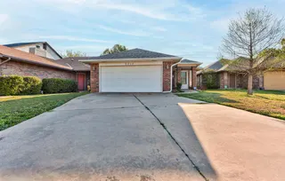 Sold home at 2513 Lynn Lane