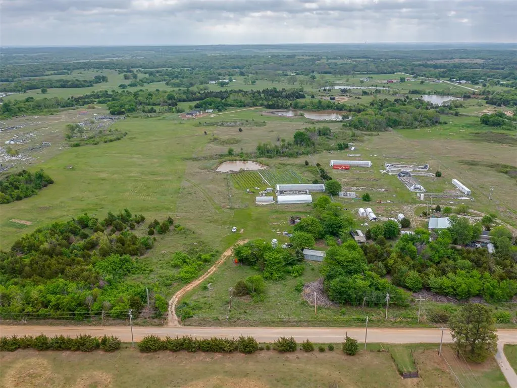 Photo 2 — 28725 Johnson Road, Maud, OK 74854