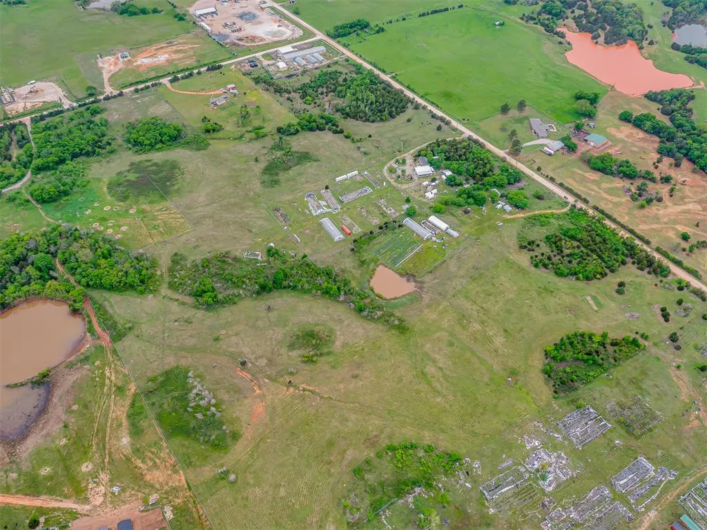 Photo 4 — 28725 Johnson Road, Maud, OK 74854