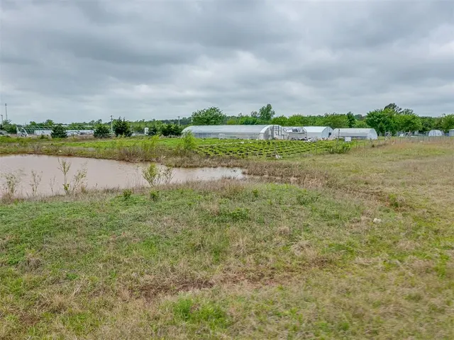 Photo 8 — 28725 Johnson Road, Maud, OK 74854