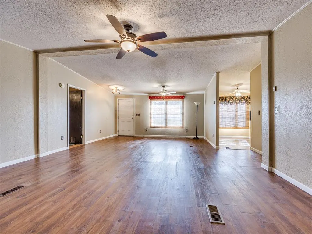Photo 13 — 4200 SE 89th Street, Oklahoma City, OK 73135