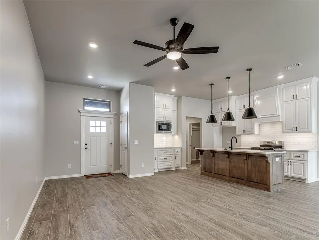Photo 9 — 8401 Hazelwood Way, Edmond, OK 73034
