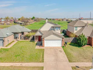 Sold home at 1011 SW 22nd Street