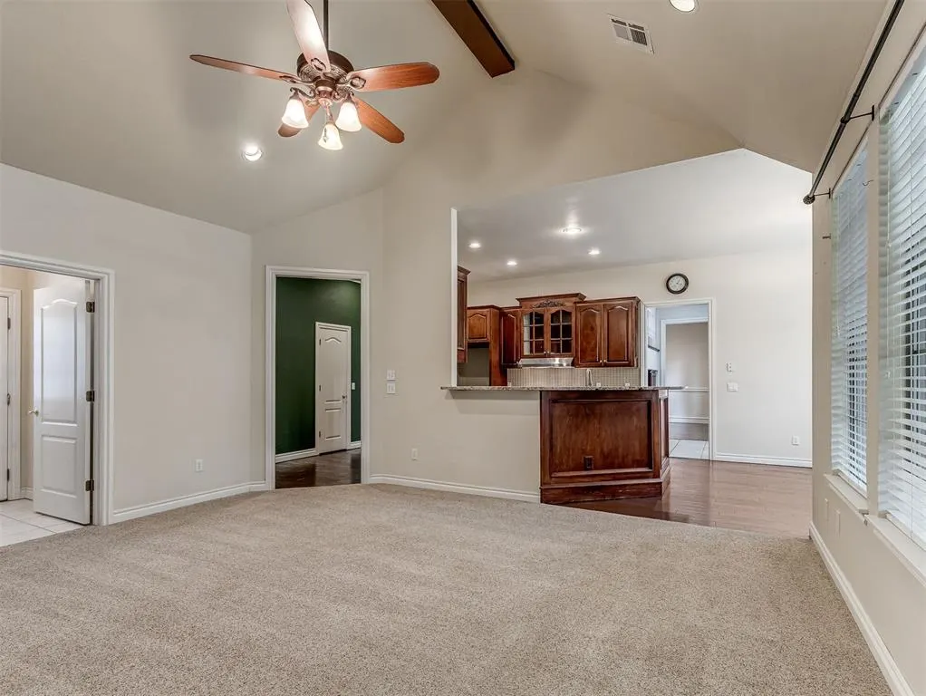 Photo 6 — 1501 Inwood Circle, Edmond, OK 73013