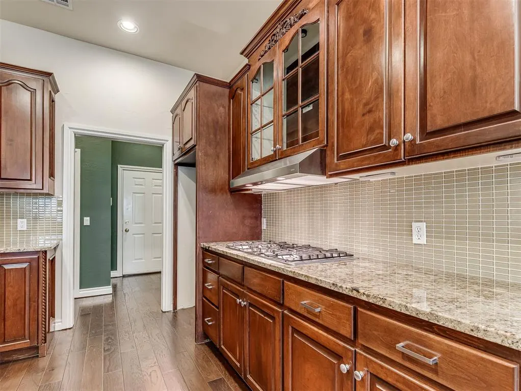 Photo 9 — 1501 Inwood Circle, Edmond, OK 73013