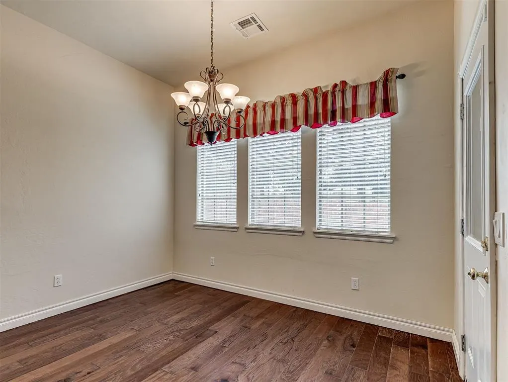 Photo 12 — 1501 Inwood Circle, Edmond, OK 73013