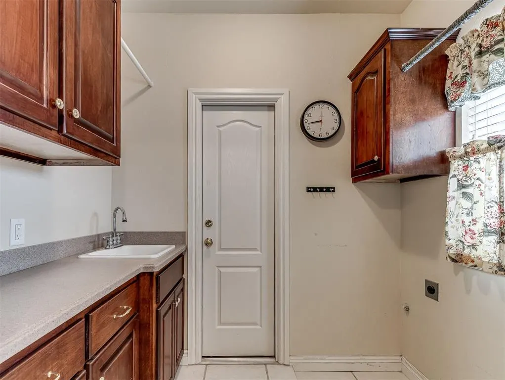 Photo 33 — 1501 Inwood Circle, Edmond, OK 73013