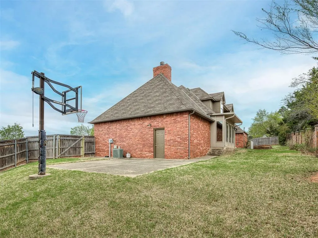 Photo 48 — 1501 Inwood Circle, Edmond, OK 73013